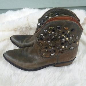 Lucky Brand leather jewel Boots Sz 10